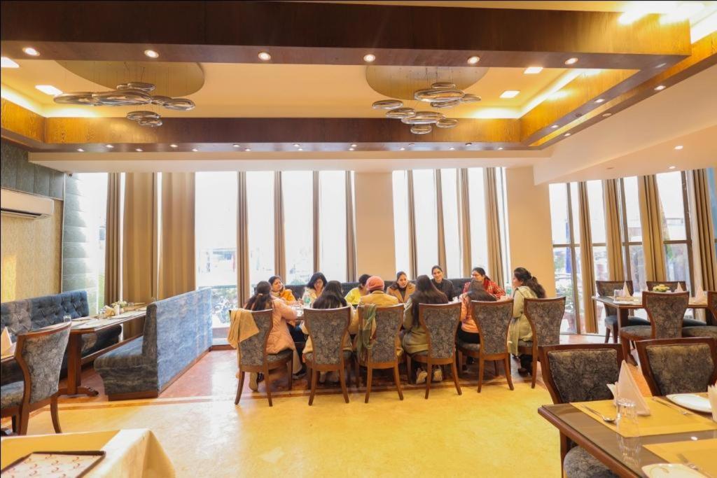Hotel The Amaris Ришикеш Экстерьер фото